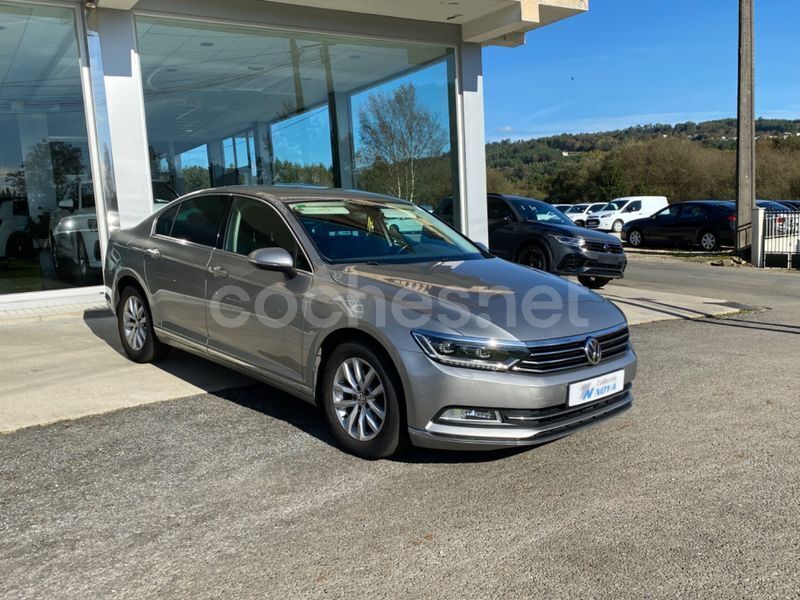 Usado VW Passat Sportline 150 CV (110 kW) 2016 Gris / plata Berlina