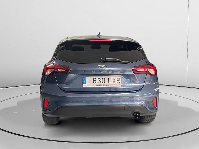 Usado Ford Focus Trend 95 CV (69 kW) 2021 Azul Berlina
