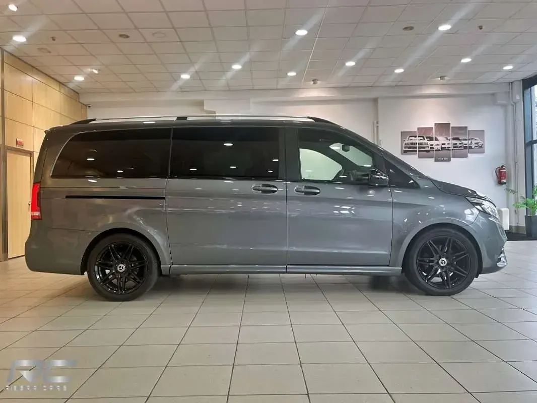 Usado Mercedes V300 239 CV (175 kW) 2020 Gris Monovolumen