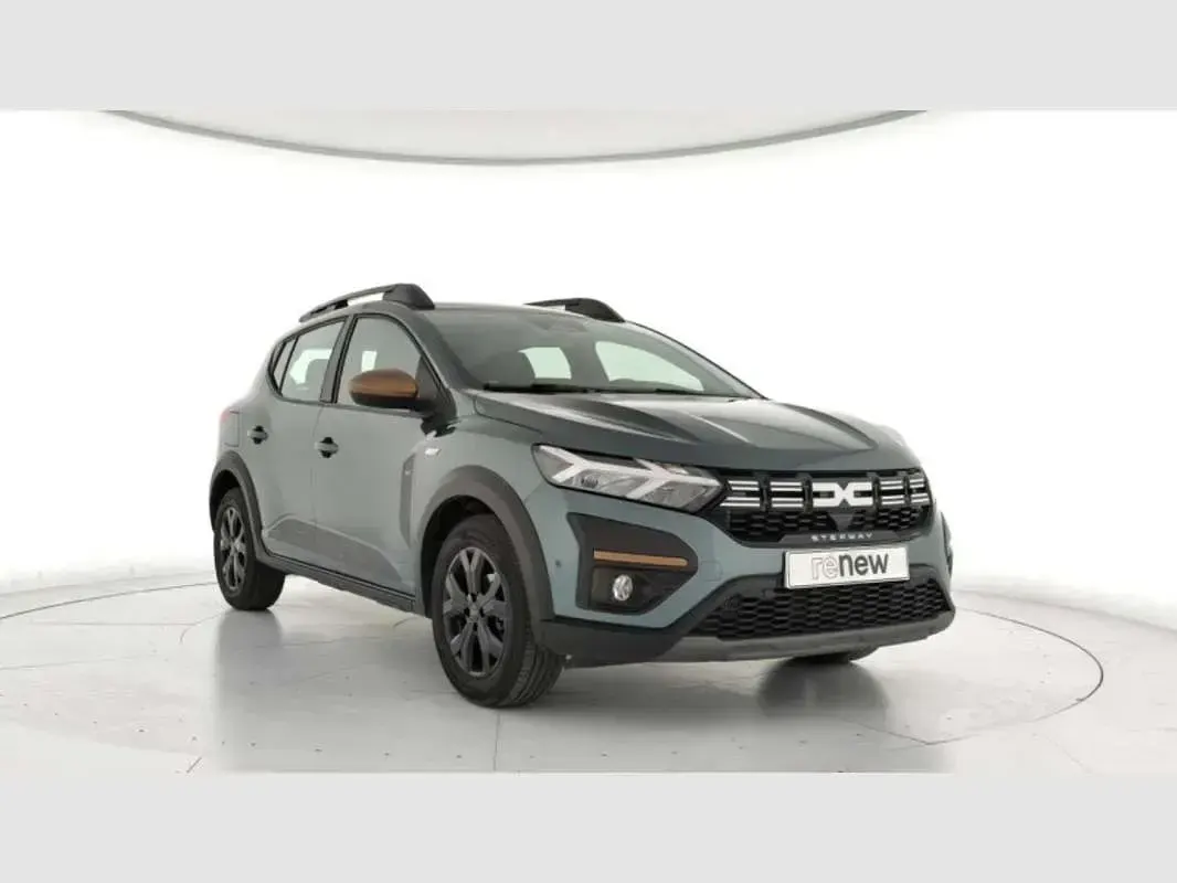 Usado Dacia Sandero Extreme 122 CV (89 kW) 2025 Verde Utilitario