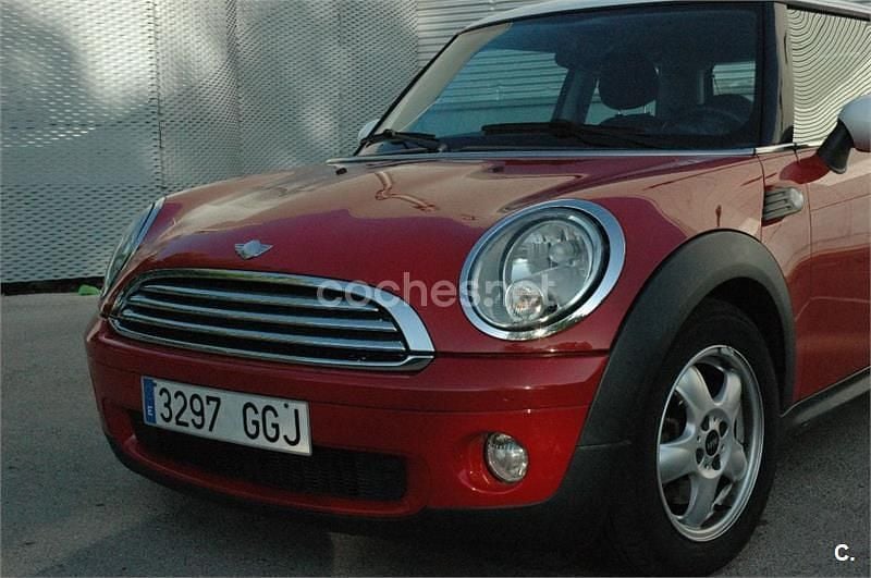 Usado Mini Cooper 120 CV (88 kW) 2008 Rojo Utilitario