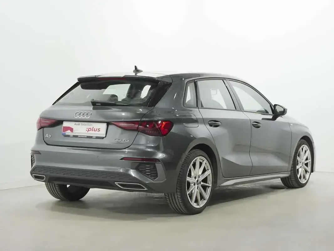 Usado Audi A3 Sportback S-Line 116 CV (85 kW) 2022 Gris Utilitario