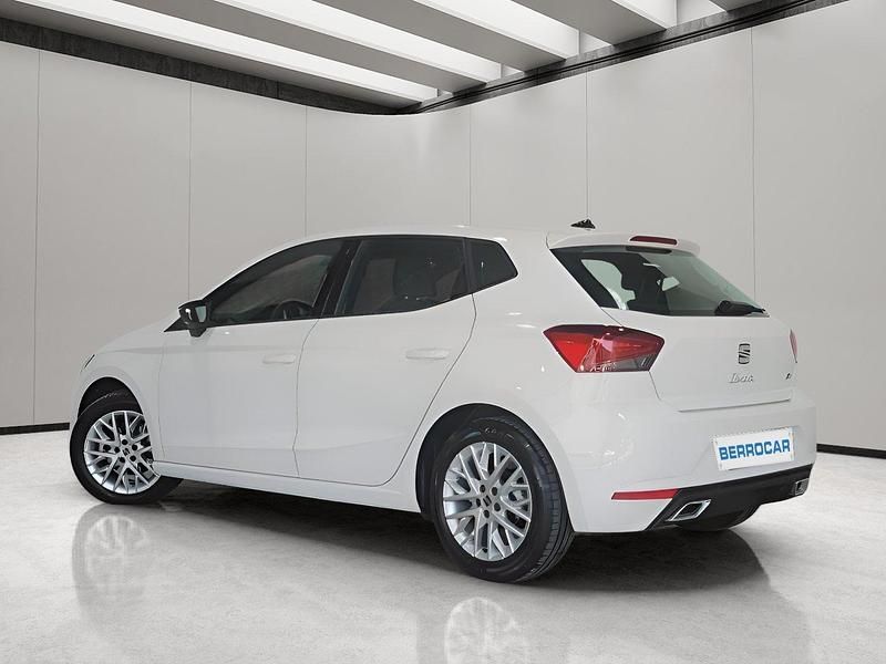 Usado Seat Ibiza FR 115 CV (84 kW) 2024 Blanco Utilitario