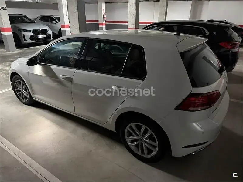 Usado VW Golf VII Advance 115 CV (84 kW) 2018 Blanco Berlina