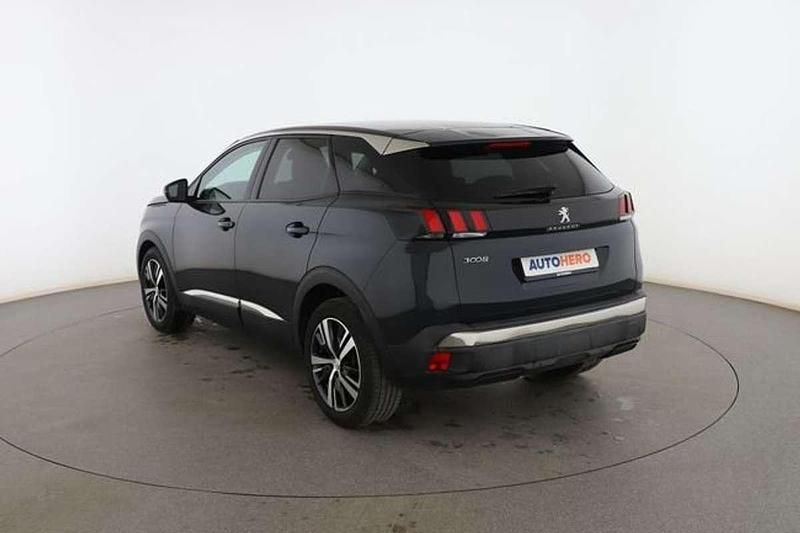 Usado Peugeot 3008 Allure 131 CV (96 kW) 2018 Gris SUV