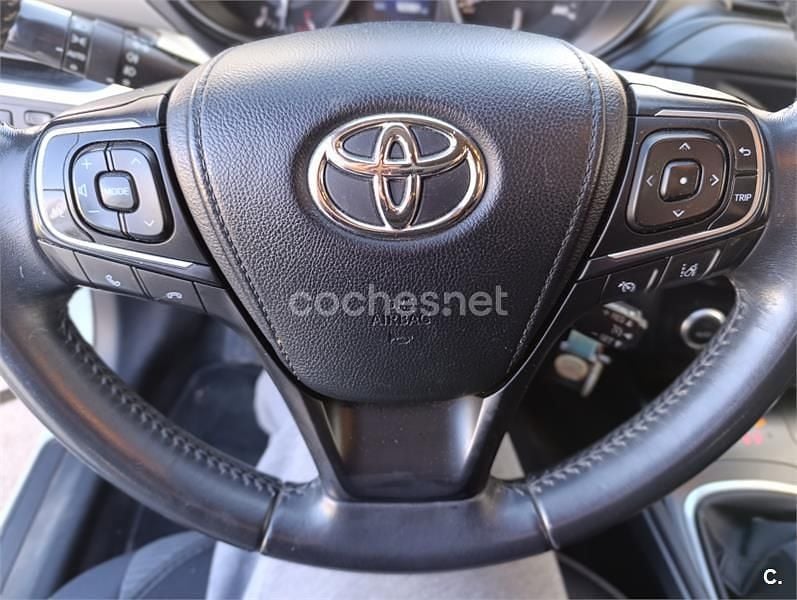 Usado Toyota Avensis Advance 143 CV (105 kW) 2016 Blanco Familiar