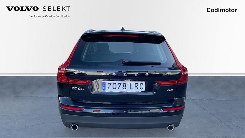 Usado Volvo XC60 Momentum 197 CV (144 kW) 2021 Negro SUV