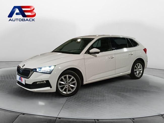 Usado Skoda Scala 95 CV (69 kW) 2022 Blanco Utilitario