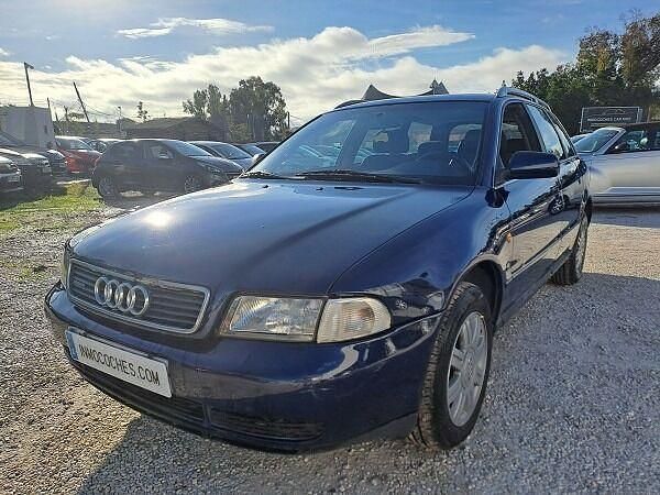 Usado Audi A4 193 CV (141 kW) 1999 Azul Familiar