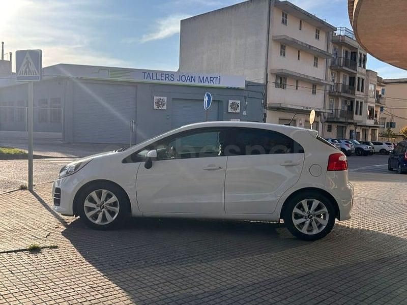 Usado Kia Rio 84 CV (61 kW) 2016 Blanco Utilitario