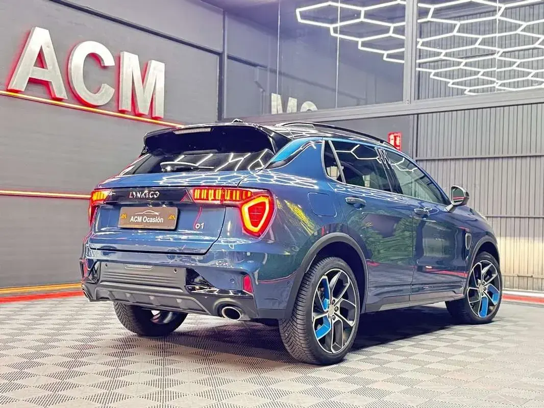 Usado Lynk & Co 01 261 CV (191 kW) 2023 Azul SUV