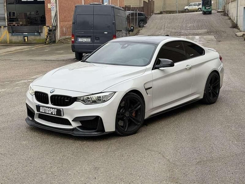 Blanco Usado 2016 BMW M4 Comfort Edition Coupe | 51.999 € (Un poco caro) - Imagen 1/4