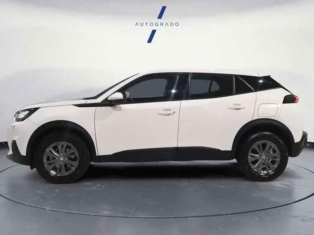 Usado Peugeot 2008 Active 110 CV (80 kW) 2024 Blanco SUV