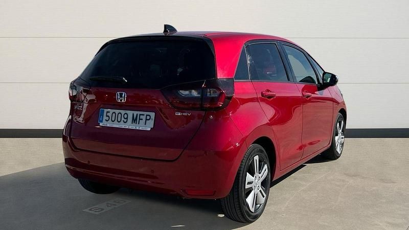 Usado Honda Jazz Executive 109 CV (80 kW) 2023 Rojo Utilitario