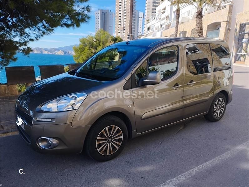 Marrón Usado 2014 Peugeot Partner Tepee Outdoor Monovolumen | 9500 € (Precio justo) - Imagen 1/4