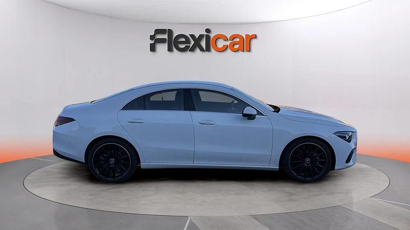 Usado Mercedes CLA180 136 CV (100 kW) 2024 Blanco Berlina