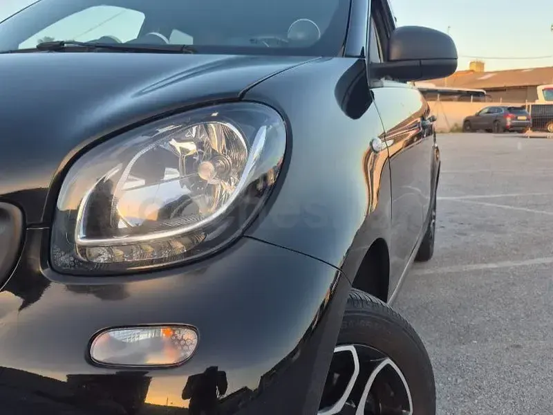 Usado Smart ForFour 71 CV (52 kW) 2016 Negro Utilitario