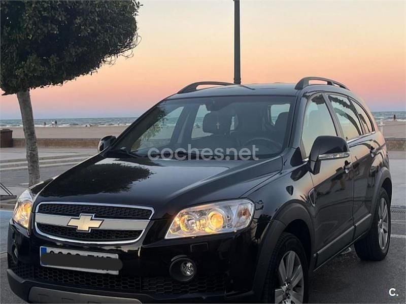 Usado Chevrolet Captiva LT 150 CV (110 kW) 2007 Negro SUV