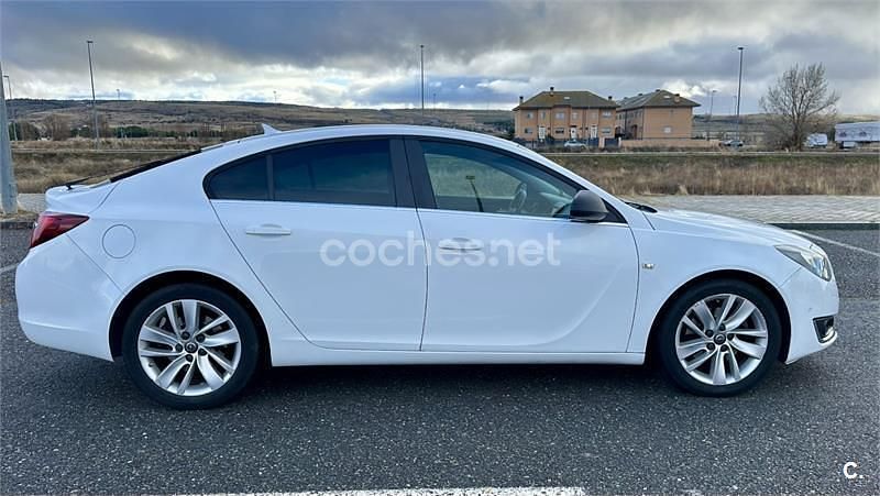 Usado Opel Insignia Excellence 163 CV (119 kW) 2013 Blanco Berlina