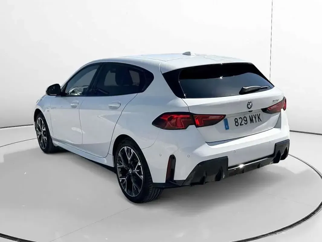 Usado BMW 120 Comfort Edition 163 CV (119 kW) 2025 Blanco Utilitario