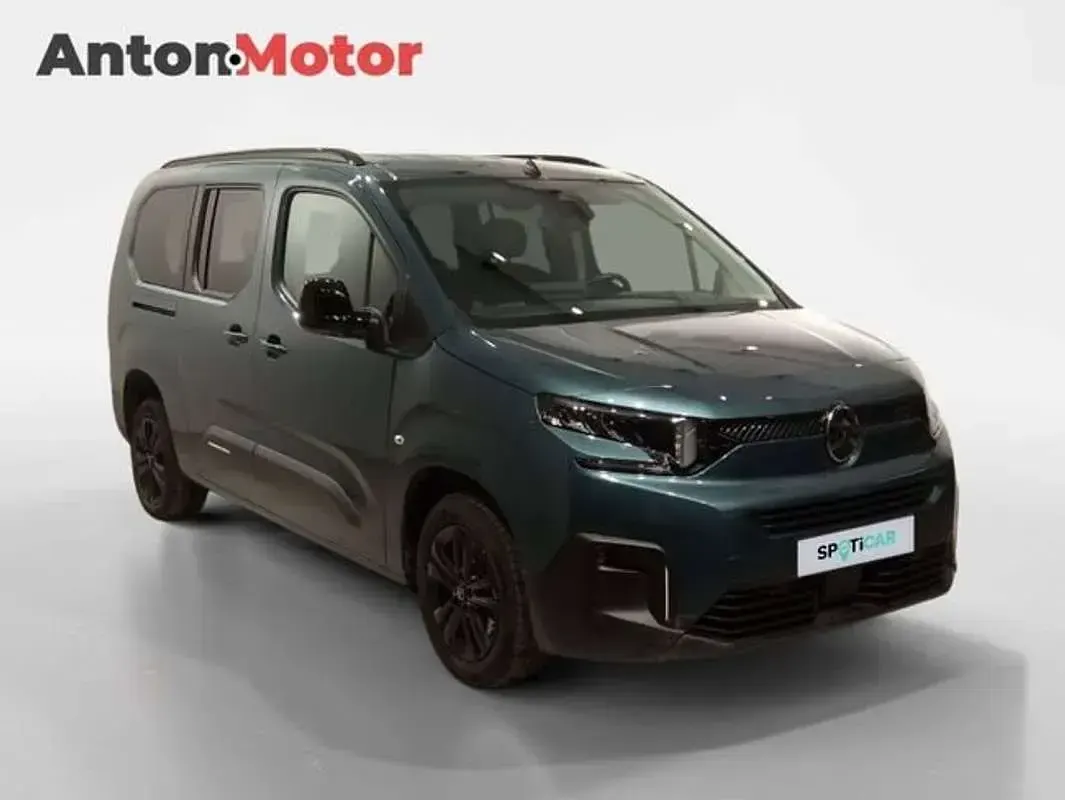 Usado Citroën Berlingo 131 CV (96 kW) 2024 Azul Monovolumen