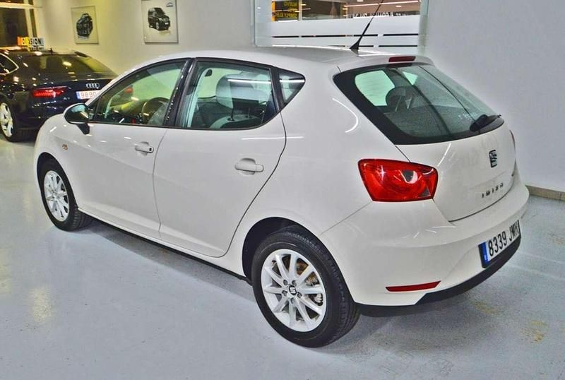 Usado Seat Ibiza Style 105 CV (77 kW) 2016 Blanco Utilitario