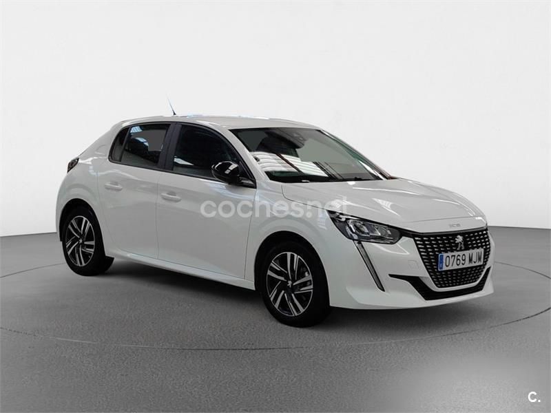 Blanco Usado 2023 Peugeot 208 Active Utilitario | 14.900 € (Precio justo) - Imagen 1/4