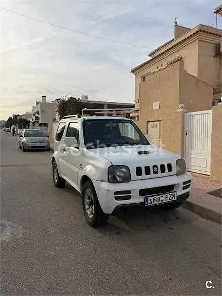Usado Suzuki Jimny 86 CV (63 kW) 2008 Blanco SUV