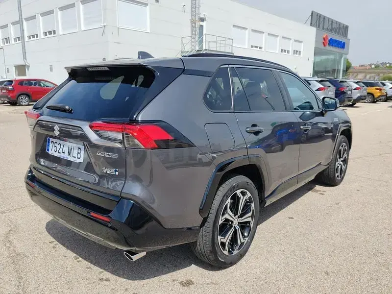 Usado Suzuki Across 306 CV (225 kW) 2023 Gris / plata SUV