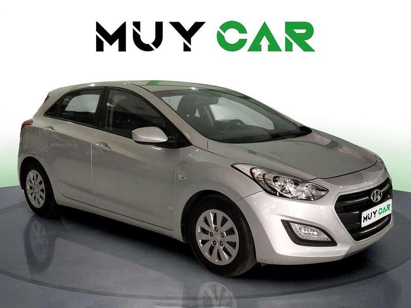 Begagnad Hyundai i30 101 HK (74 kW) 2016 Grå Sedan