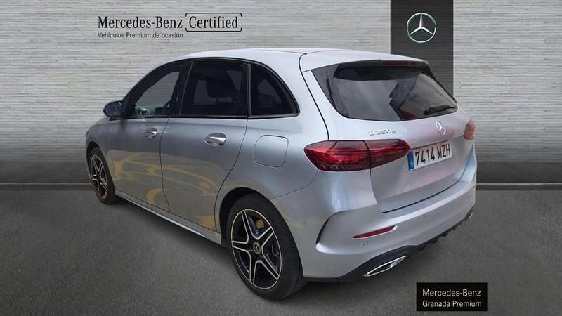 Usado Mercedes B250 163 CV (119 kW) 2025 Plateado Utilitario