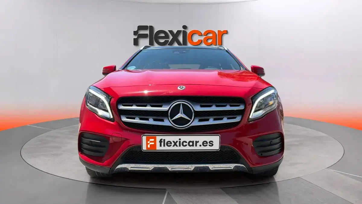 Usado Mercedes GLA200 156 CV (114 kW) 2020 Rojo SUV