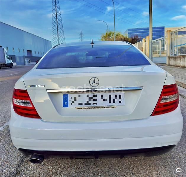 Usado Mercedes C220 170 CV (125 kW) 2012 Blanco Coupe