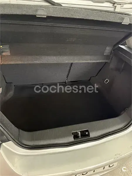 Usado Opel Astra Enjoy 100 CV (73 kW) 2007 Gris / plata Berlina