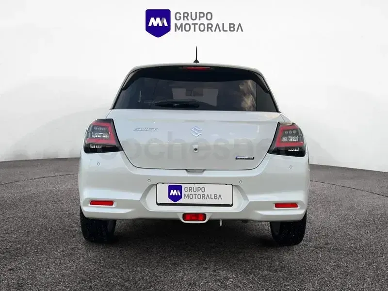 Usado Suzuki Swift 83 CV (61 kW) 2025 Blanco Utilitario