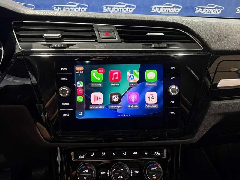Usado VW Touran Sportline 116 CV (85 kW) 2020 Azul Monovolumen