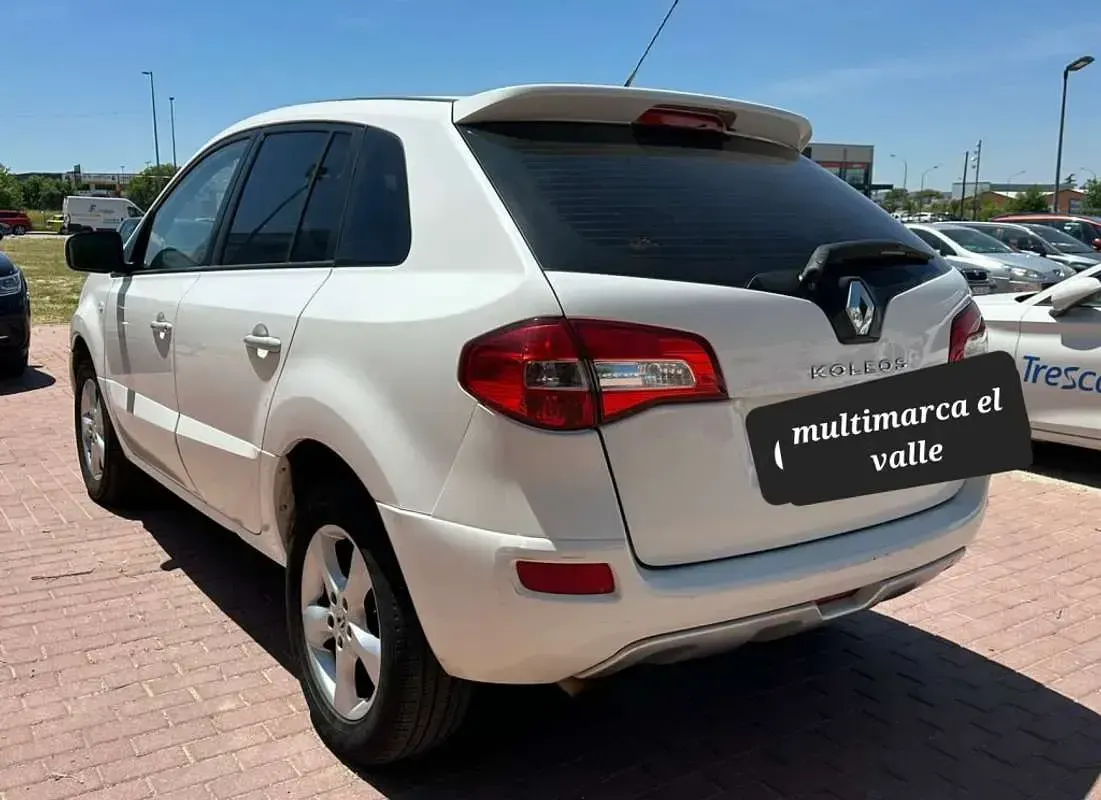 Usado Renault Koleos Expression 150 CV (110 kW) 2011 Blanco SUV