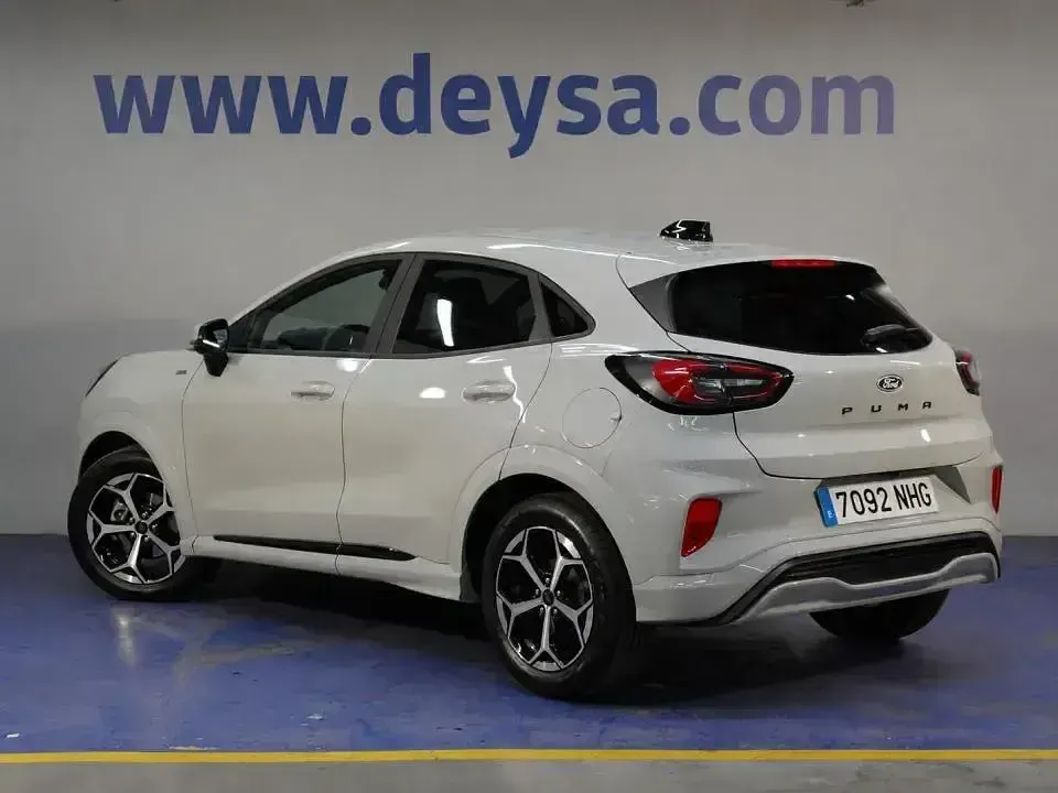 Usado Ford Puma ST-Line 125 CV (91 kW) 2025 Gris SUV