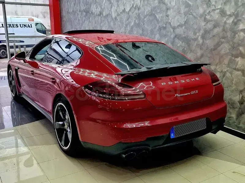 Usado Porsche Panamera 440 CV (323 kW) 2014 Rojo Utilitario