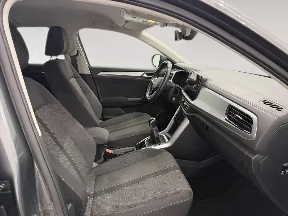 Usado VW T-Roc Life 110 CV (80 kW) 2022 Gris SUV