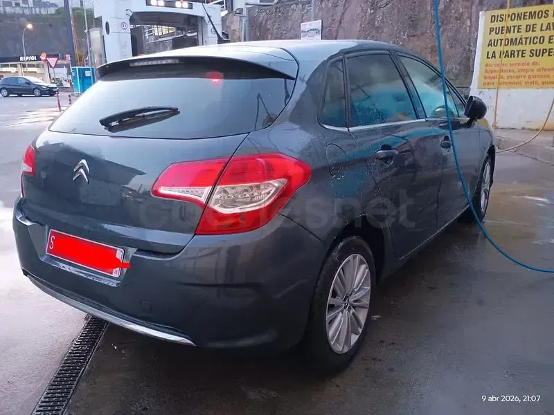 Usado Citroën C4 92 CV (67 kW) 2013 Negro Berlina
