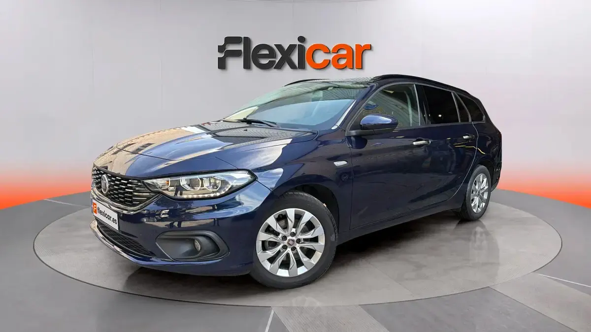 Usado Fiat Tipo Easy 120 CV (88 kW) 2019 Negro Familiar