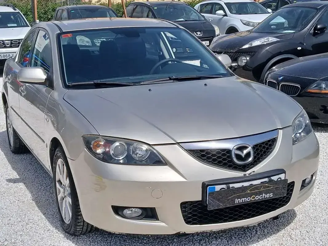 Usado Mazda 3 Active 109 CV (80 kW) 2007 Beige Utilitario