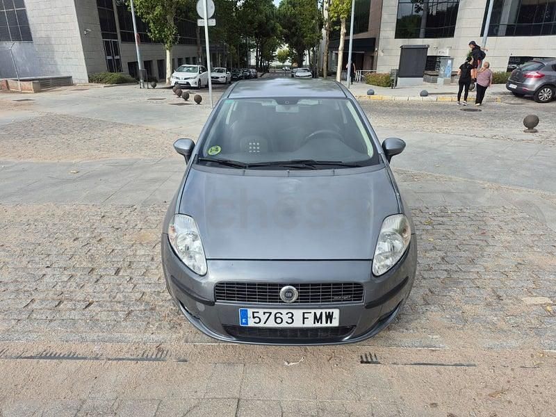 Usado Fiat Grande Punto Sport 130 CV (95 kW) 2007 Gris / plata Utilitario