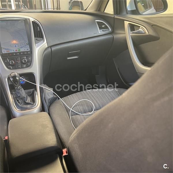 Usado Opel Astra Selective 110 CV (80 kW) 2011 Blanco Berlina