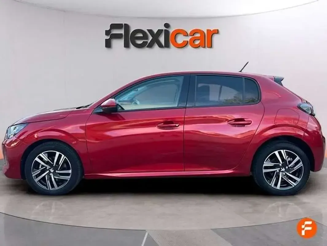 Usado Peugeot 208 Active 68 CV (50 kW) 2021 Rojo Utilitario