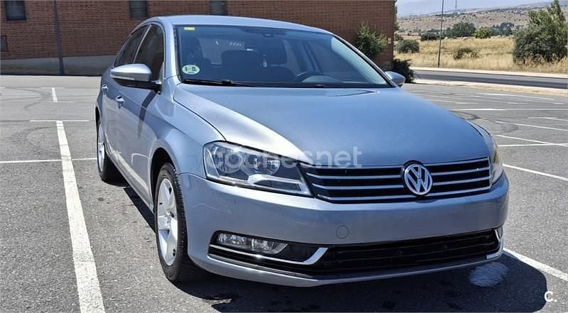 Azul Usado 2011 VW Passat Advance Berlina | 4800 € (Precio justo) - Imagen 1/4