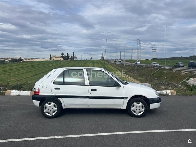 Käytetty Citroën Saxo 60 HP (44 kW) 2000 Valkoinen Viistoperä