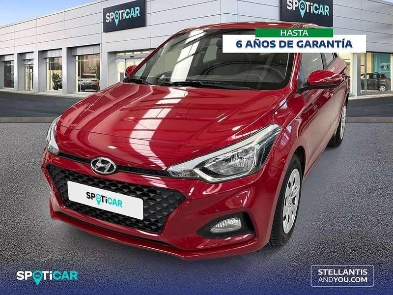 Usado Hyundai i20 99 CV (72 kW) 2020 Gris Utilitario