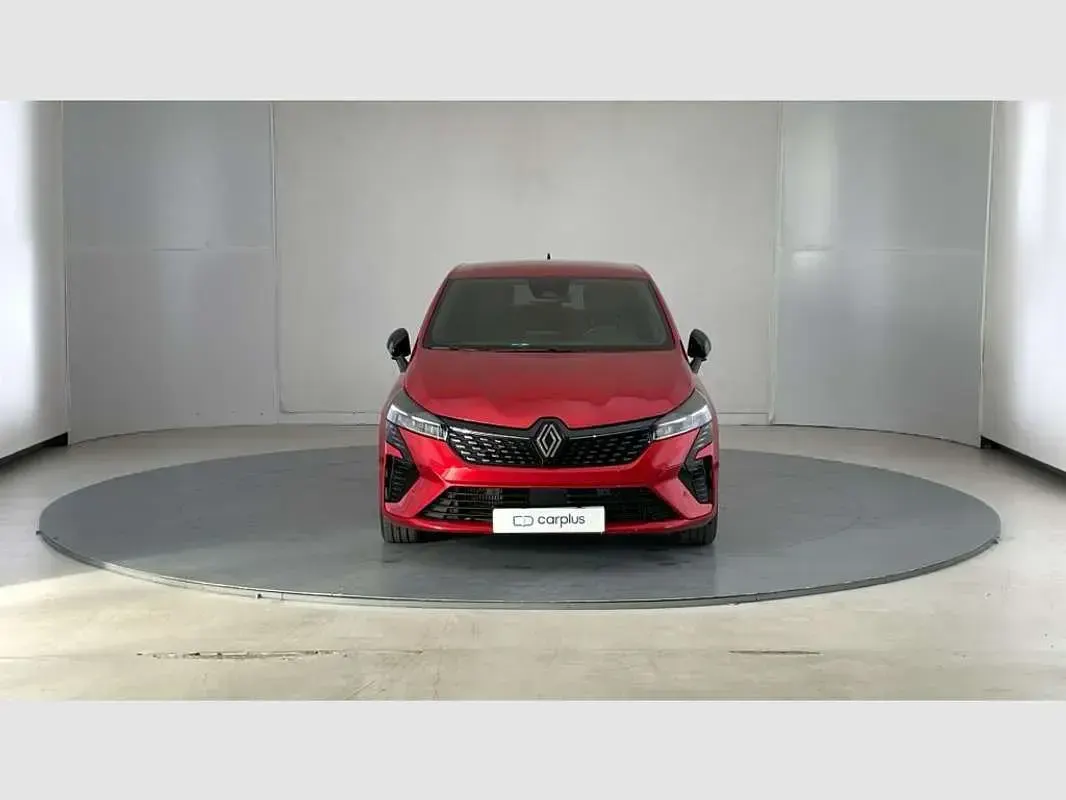 Usado Renault Clio Techno 91 CV (66 kW) 2024 Rojo Utilitario